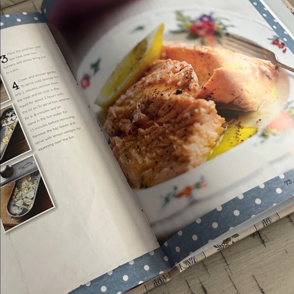 Grandma's Family Meals Hardcover Cookbook Recipes From Grandma’s Kitchen - Picture 5 of 8